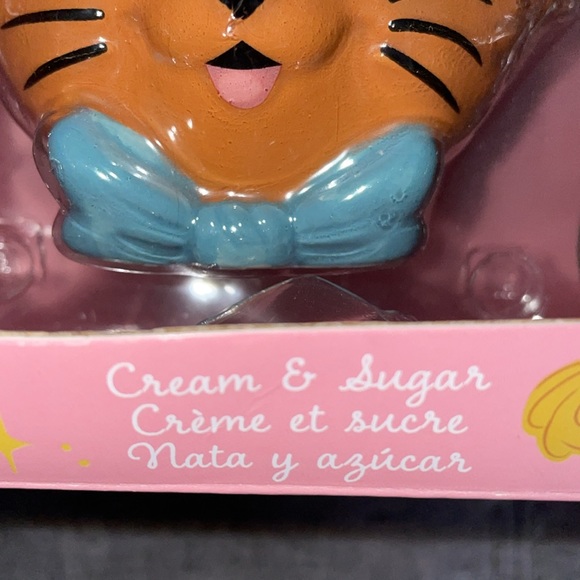 Disney Parks Aristocats cream and sugar servers new - Picture 4 of 7